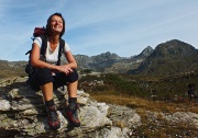 Dal MONTE MADONNINO (2502 m.), salito dalla ripida cresta nord e sceso dal pietroso canalone ovest,ai LAGHI DEI CURIOSI, CABIANCA e ZELTO, il 22 settembre 2013 - FOTOGALLERY